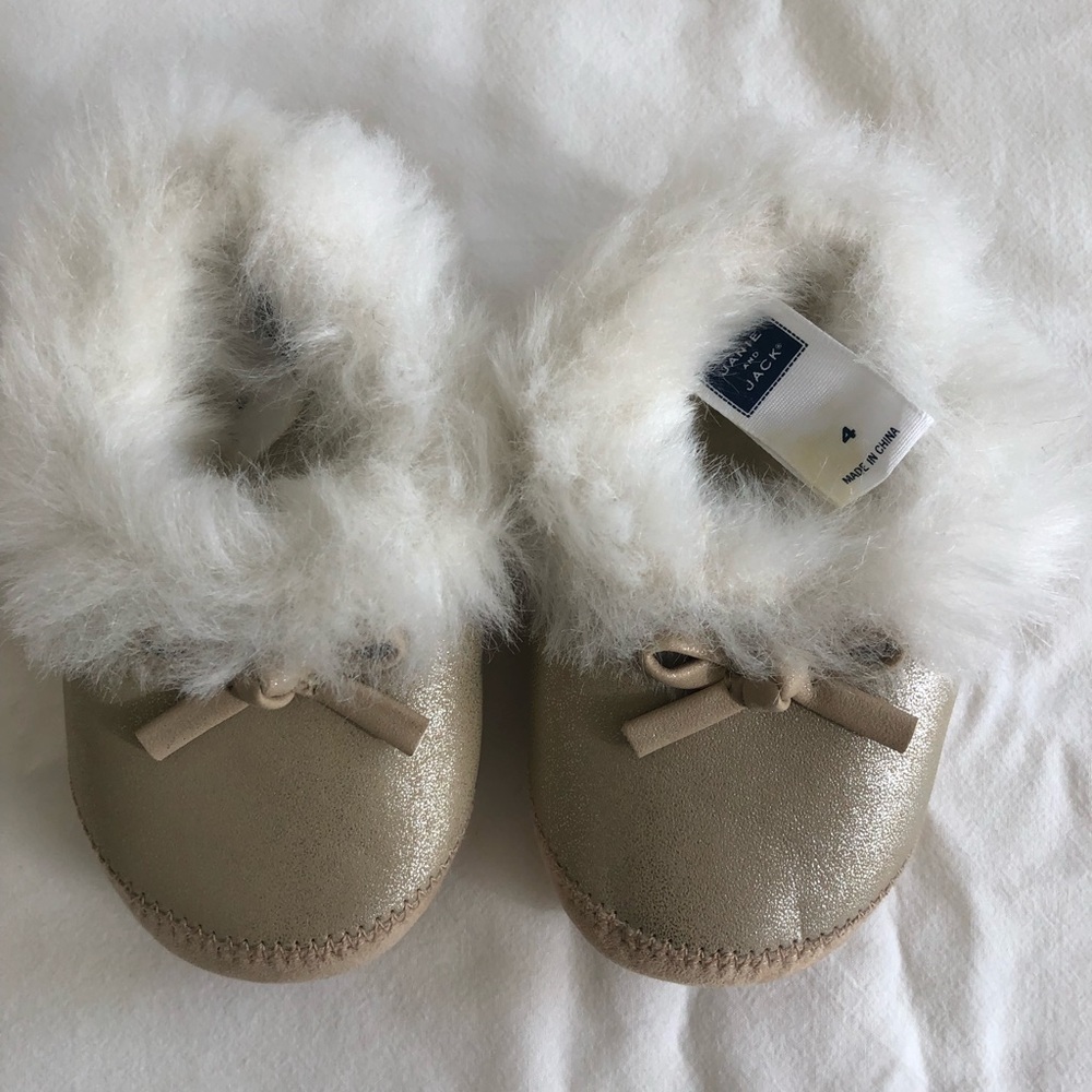 Janie and Jack Faux Fur Slippers - size 4
